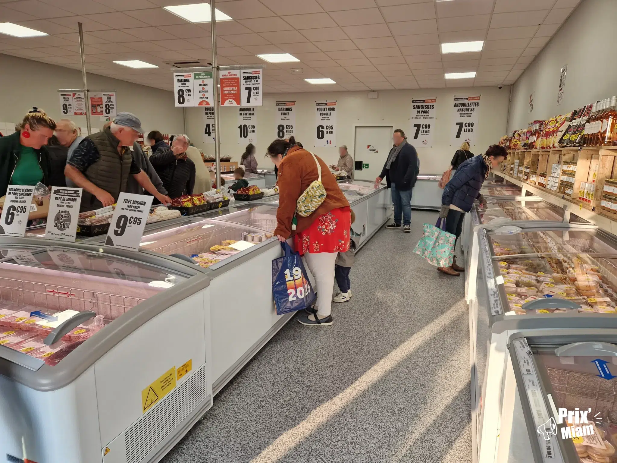 Intérieur magasin Prix'Miam Château-Gontier